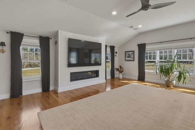 Foto del edificio - 235 Brook St