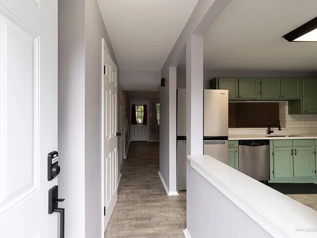 Foto del edificio - 7708 Kelley Ct