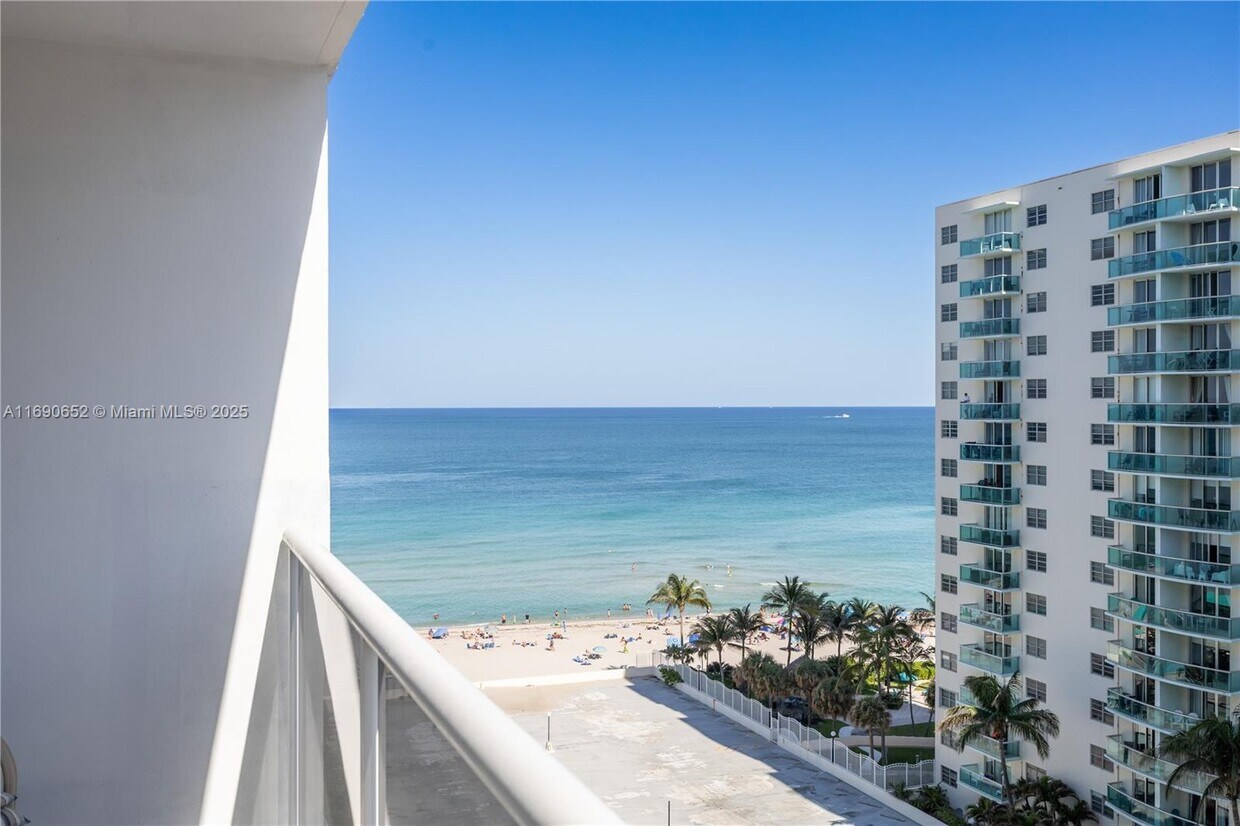 Primary Photo - 3725 S Ocean Dr