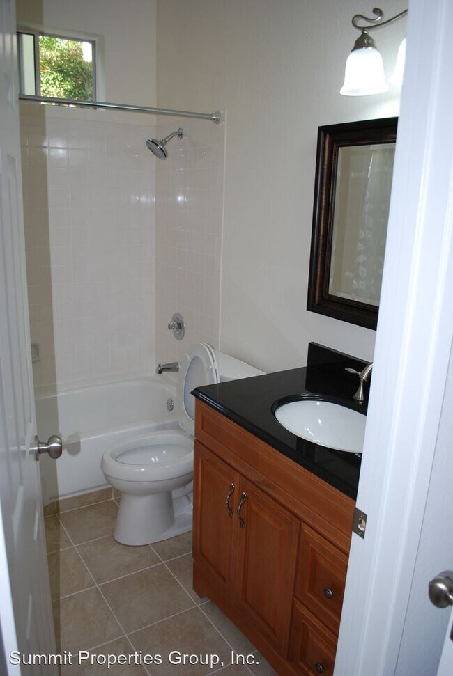 Building Photo - 8165 Mountain View Dr