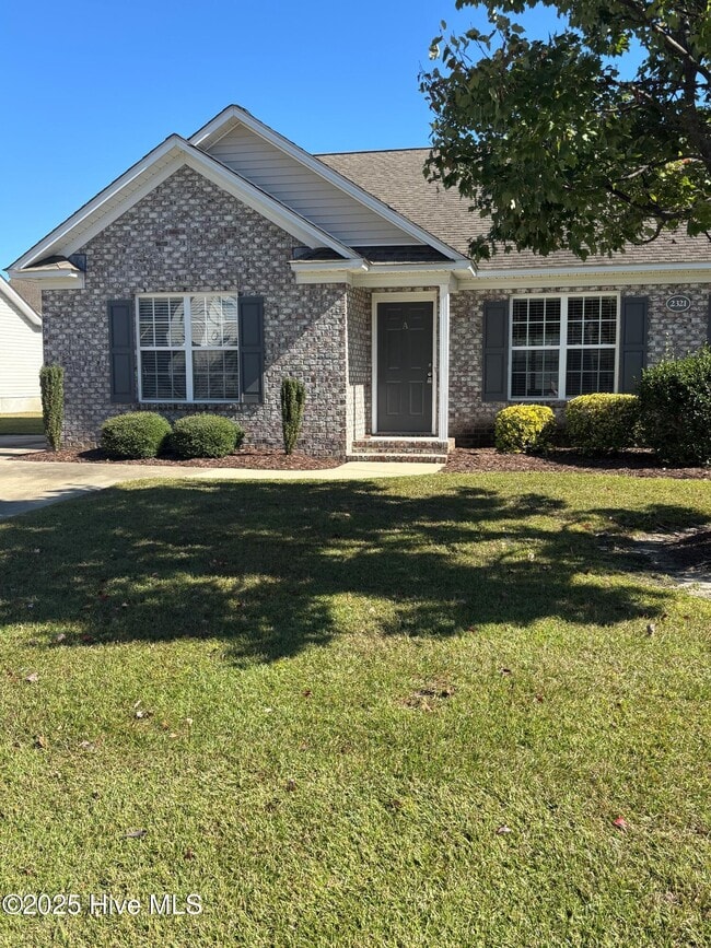Building Photo - 2321 Sadler Dr