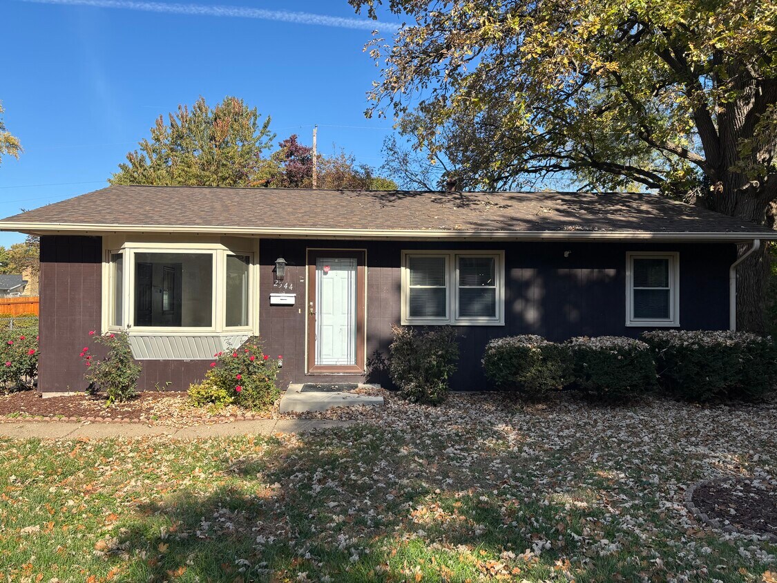 Foto principal - 2544 Glenn St