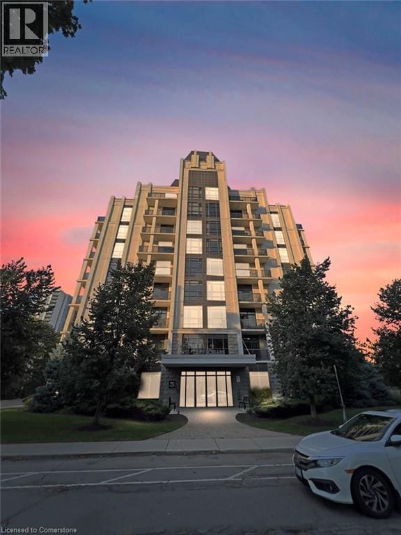 Building Photo - 90 Charlton Ave W