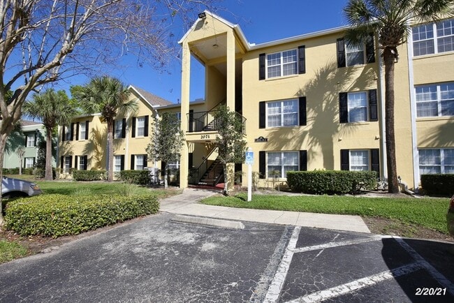 Building Photo - 2071 Dixie Belle Dr