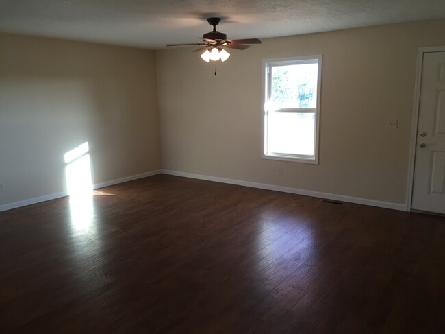 Building Photo - 222 Dutch Hills Ter