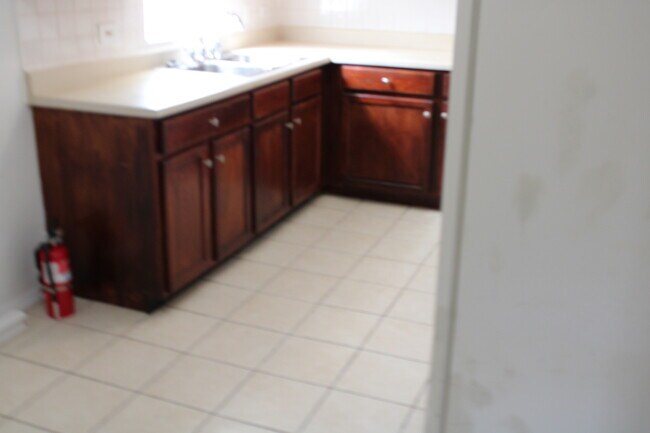 Foto del edificio - 8300 S Vernon Ave