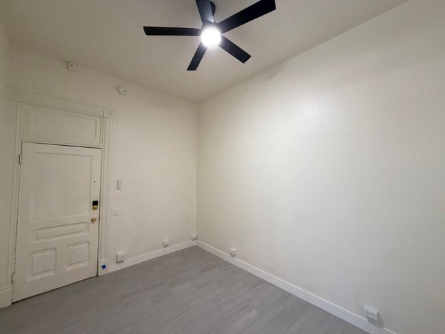 Building Photo - Live Downtown! Newly Updated Historic Studio Available Now