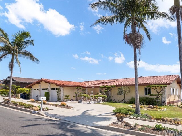 Foto del edificio - 6818 Crest Rd