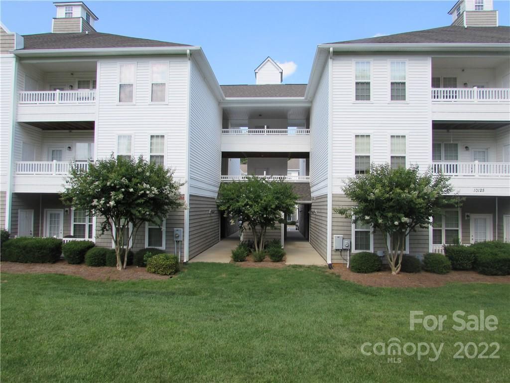 Foto principal - 10125 Westmoreland Rd