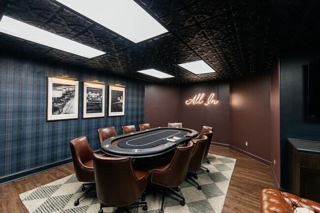 Building Photo - 33 Pinners Ln