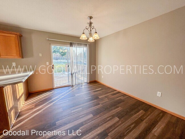 Building Photo - 3 br, 2 bath House - 3216 SW Buttonwood Ci...