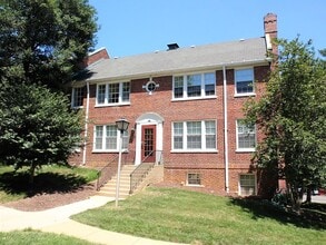 Building Photo - 1782 N Troy St