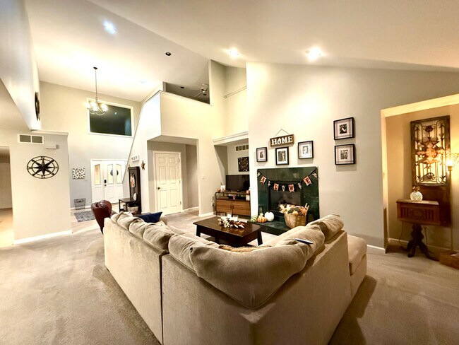 Building Photo - 45 Waters Way