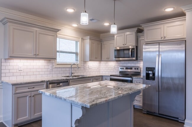 Building Photo - FOR LEASE - Brand New Construction - 3BR, 2.5BA, 2300sqft (Gallatin)