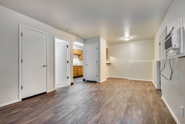 Foto del edificio - 2203 W Kootenai St