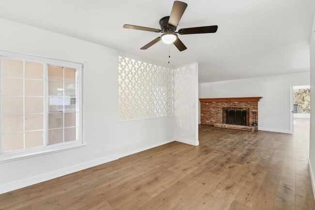 Building Photo - 6539 Petit Ave