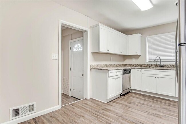 Foto del edificio - 2062 Whites Mill Rd