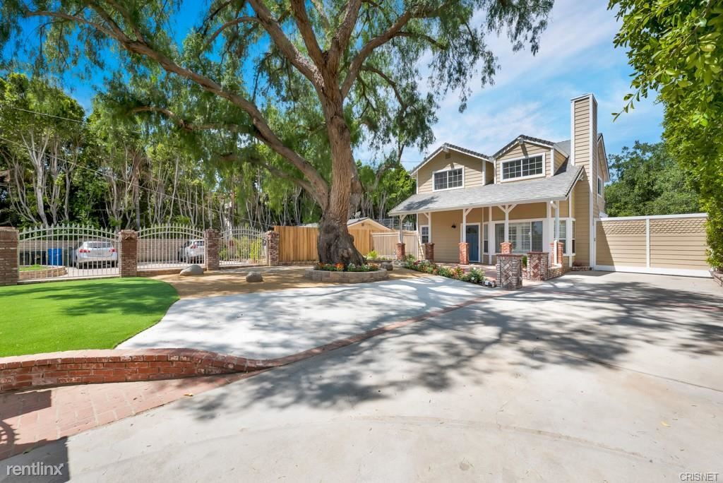 Foto principal - 3 br, 2.5 bath House - 7749 Wilbur Ave
