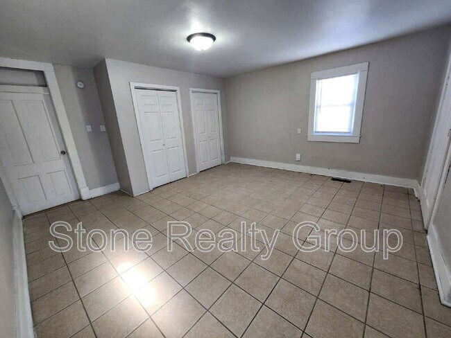 Foto del edificio - 1515 Chase St