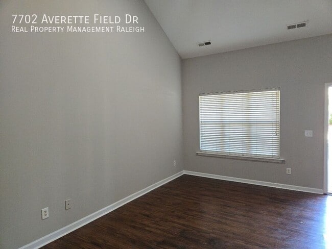Foto del edificio - 7702 Averette Field Dr