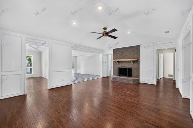 Building Photo - 3505 Larkin Ln
