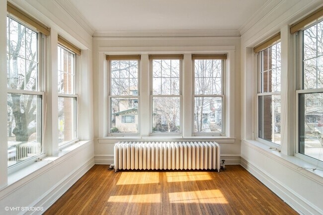Foto del edificio - 518 S Ridgeland Ave