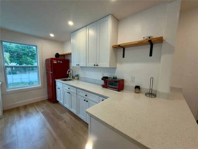 Foto del edificio - 2238 Quincy St S