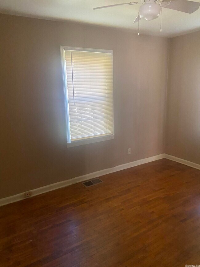 Foto del edificio - 3604 Elam St