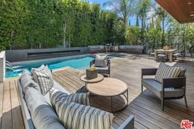 Foto del edificio - 736 N Cherokee Ave