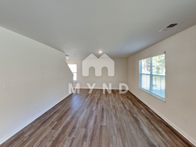 Building Photo - 2331 Meadow Stream Dr