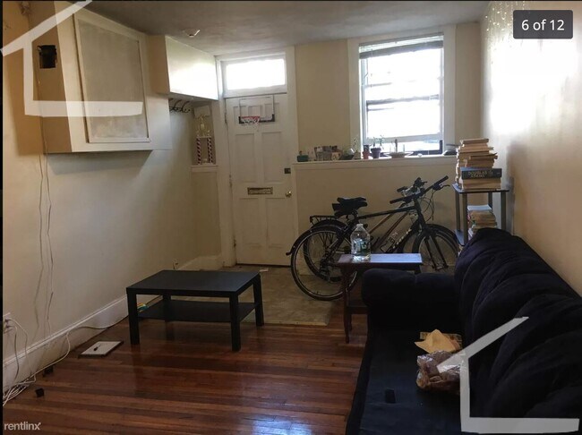 Foto del edificio - 3 br, 2 bath House - 110 Lanark Rd Apt 1K