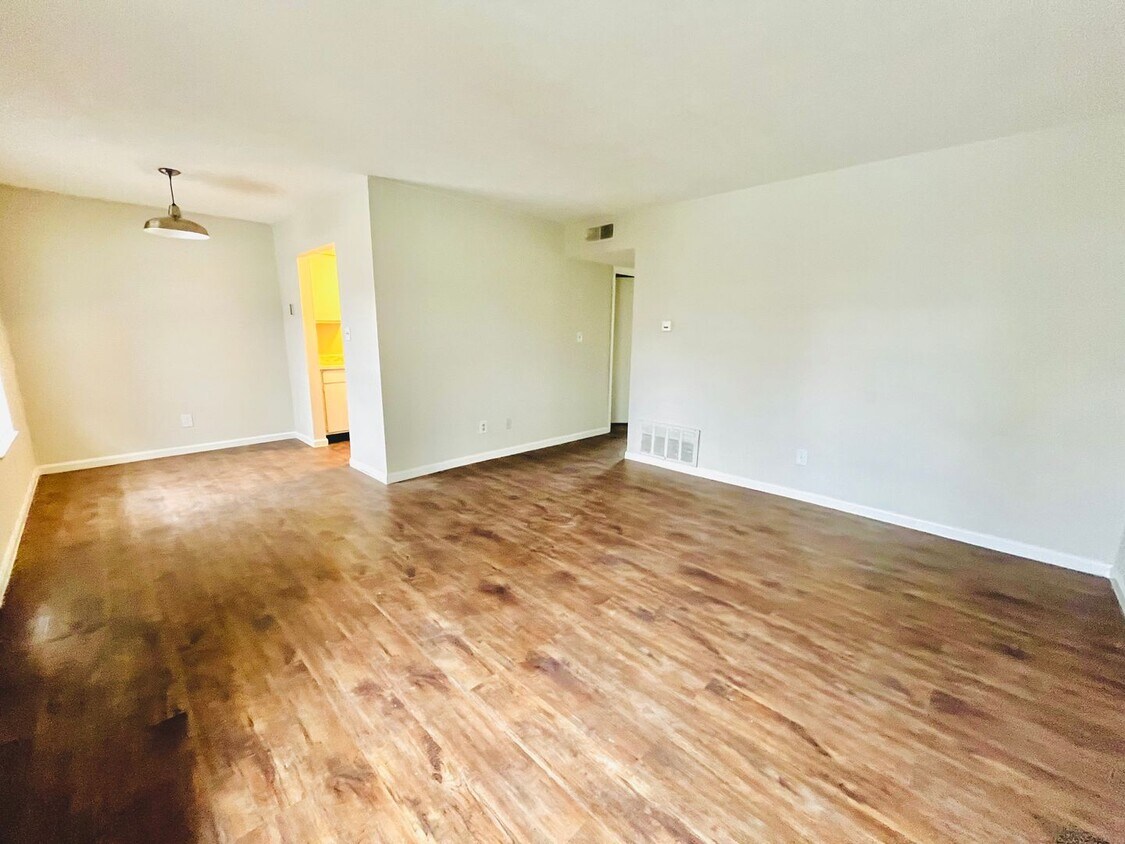 Town Pointe Apartments 111 E Obryan Ave, Bardstown, KY, 11/19/2022