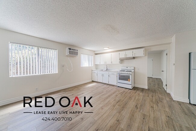 Building Photo - 7032 Milwood Ave