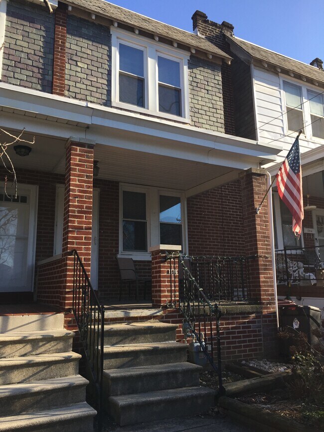 Building Photo - 1316 N Scott St