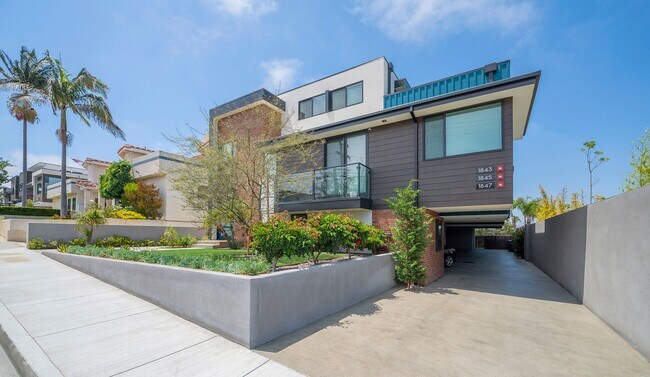 Foto del edificio - Modern Manhattan Beach Townhome!