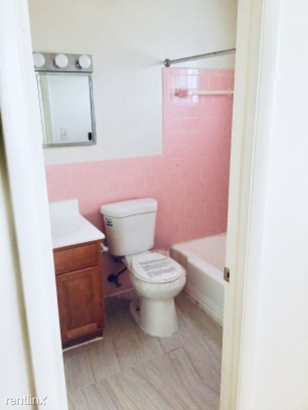 Building Photo - 1 br, 1 bath Apartment - 3900 W Northern Pkwy