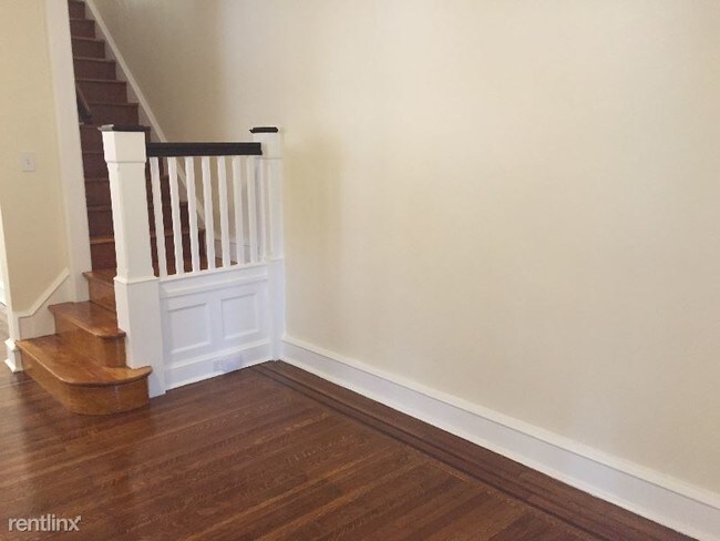 Foto del edificio - 3 br, 1 bath House - 5200 Block of Jackson St