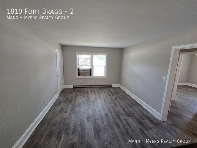 Foto del edificio - 1810 Fort Bragg Rd