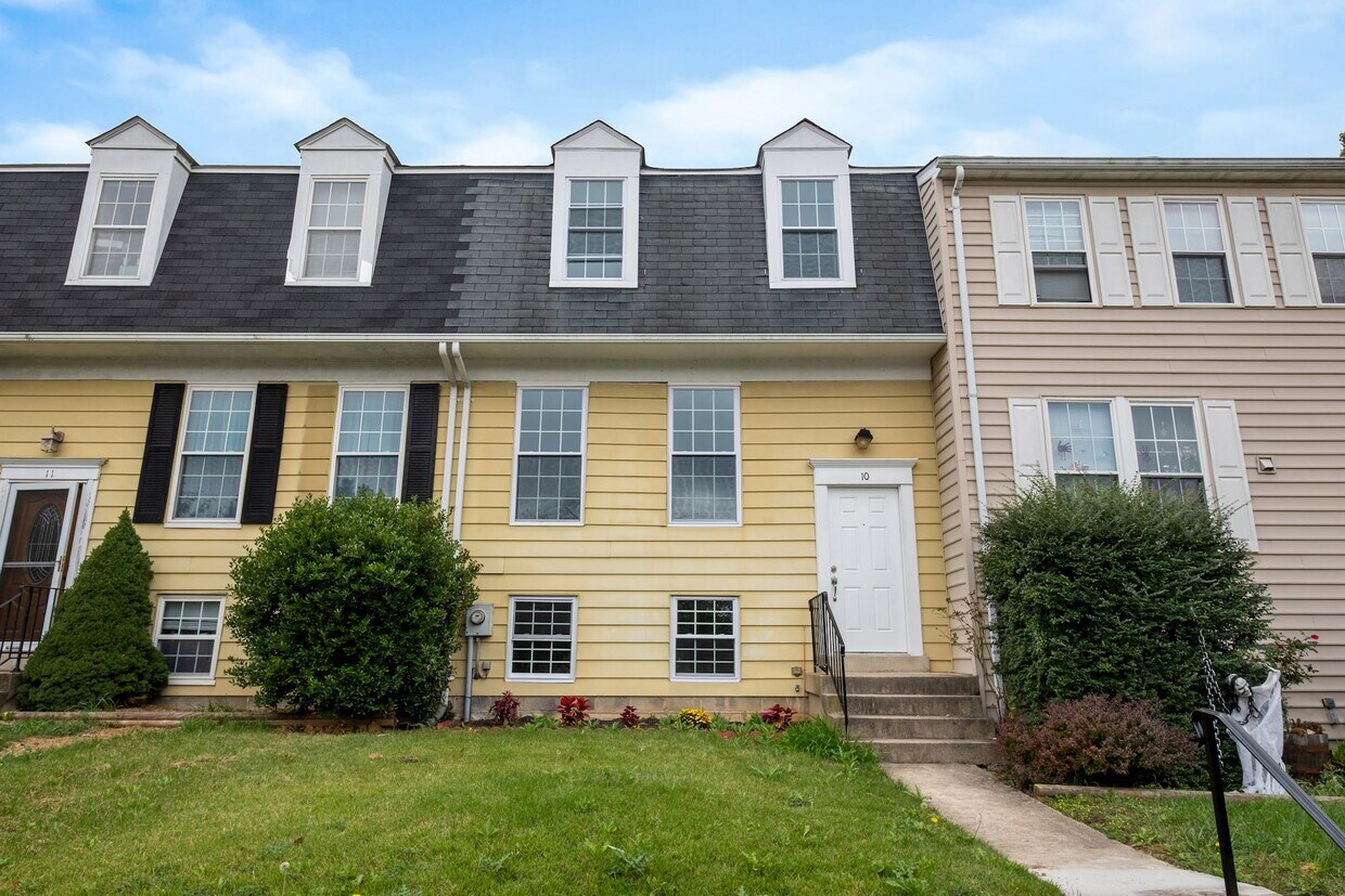 10 Gallorette Ct, Walkersville, MD 21793 Townhouse for Rent in