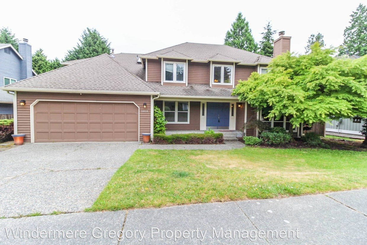 Primary Photo - 4 br, 2.5 bath House - 6814 142nd Ct NE