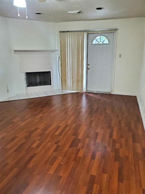 Foto del edificio - 4705 Holly St