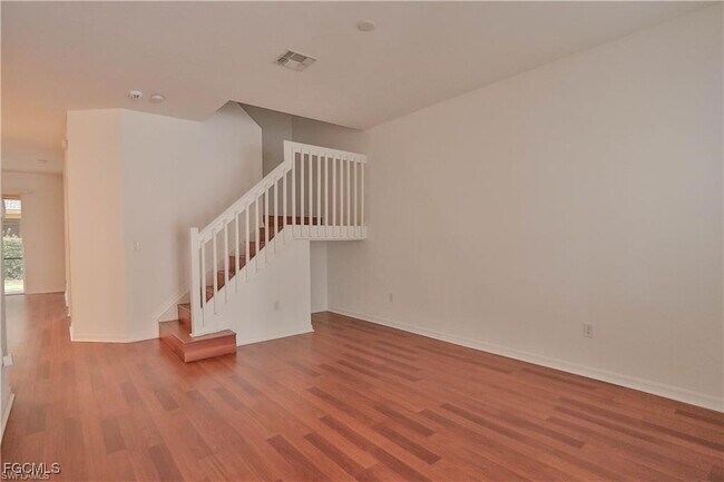Building Photo - 10211 Tin Maple Dr