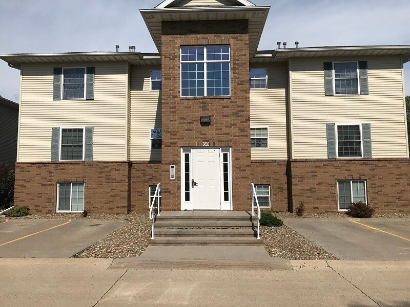 60 W Cherry Ct Unit 2, North Liberty, IA 52317 Condo for Rent in