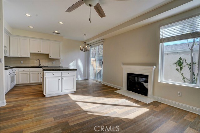 Building Photo - 7124 Farralone Ave