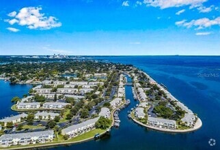 Building Photo - 5245 Coquina Key Dr SE