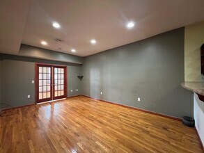 Building Photo - 243 Pearsall Ave