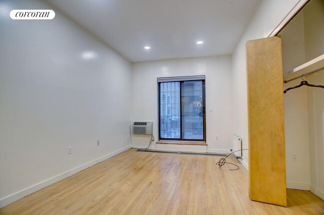 Building Photo - 423 Amsterdam Ave Building Photo - 423 Amsterdam Ave