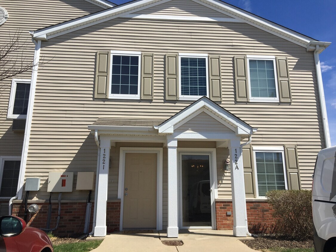 122 Bertram Dr, Yorkville, IL 60560 House Rental in Yorkville, IL