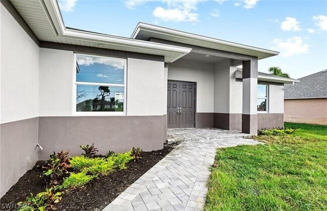 Building Photo - 2153 NW 18th Ave