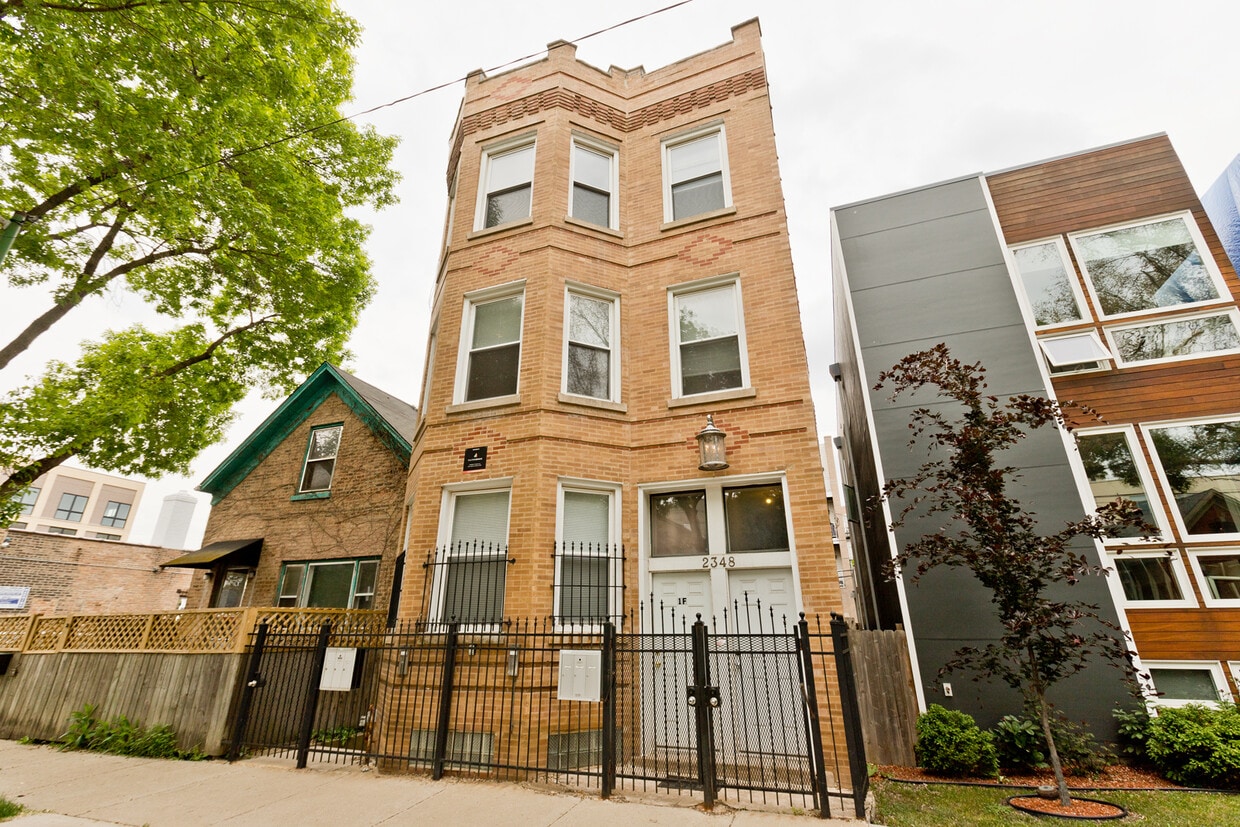 2348 W Moffat St, Chicago, IL 60647 Condo for Rent in Chicago, IL